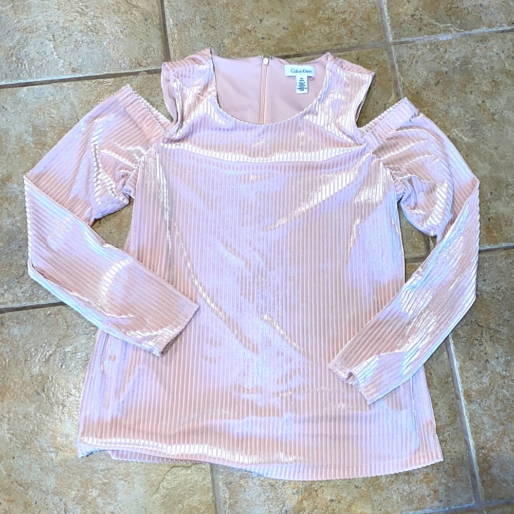 Velvet style cold shoulder shirt